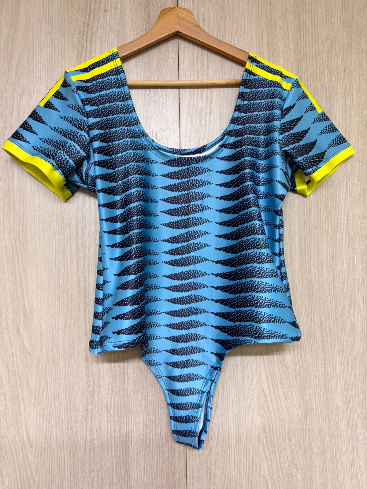 BODY SELECCIÓN COLOMBIA CON MANGAS